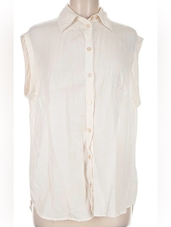 H&M Tops - H&M Sleeveless Button-Front Shirt - Cream